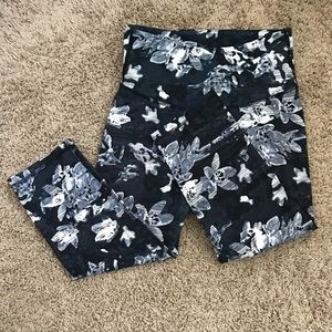 Floral Old navy workout leggings